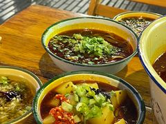 -拈签一笑黄牛肉辣卤串串