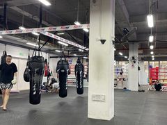 -FIGHTMAN格斗俱乐部(长宁临空店)