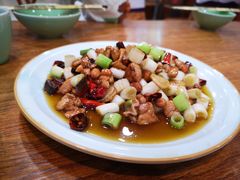 宫爆鸡丁-盐与味葱葱鲫鱼•自贡菜江湖菜(春熙店)