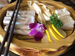 -滇釜火锅·能喝汤的火锅(车公庄店)