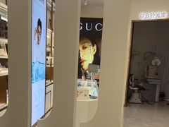 -J-Optical佳视明眼镜·蔡司视觉(青岛金茂览秀城店)