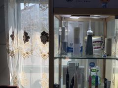 -茂菊口腔连锁(浦东南路店)