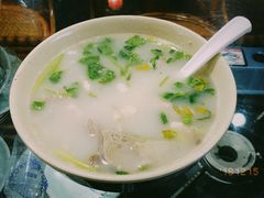 羊肉汤-丁里羊肉小镇(天鹅湖总店)