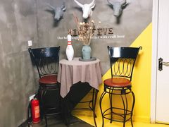 -HIGH FIVE哈福手工汉堡(桂林路店)