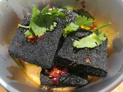 -黑色经典臭豆腐·湖南特产(太平街口店)