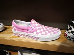 -ABC MART(心斎橋店)