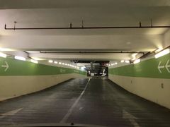 -百联中环购物广场-停车场