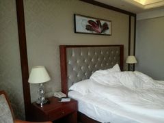 -优逸酒店(柳州窑埠古镇万象城店)