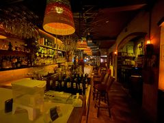 -城墙外BAR