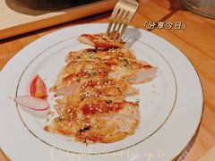 -POKEE VIA&Brunch·维娅(重庆来福士店)