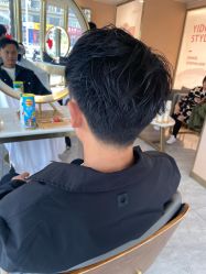 -一東造型烫发染发