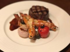 -恰餐厅及酒吧 CHAR Bar & Grill (北京丽都皇冠假日店)