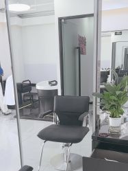 -V7 HAIR SALON