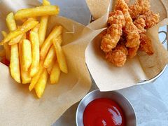 -必胜客(尹山湖歌林公园店)