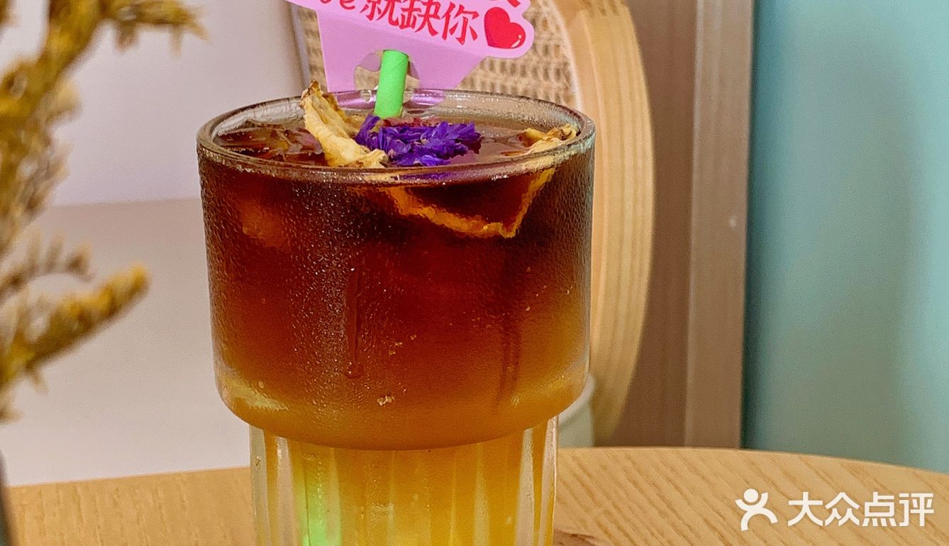 汉街临🈳咖啡馆里装满了“神奇宝贝”