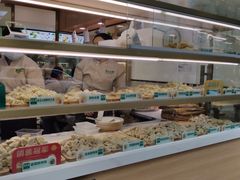 面包甜点陈列柜-袁记云饺(蛇口店)