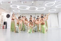 -深舞形体民族舞蹈工作室