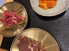 -臻牛烤肉
