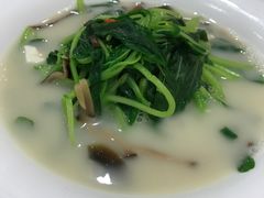 上汤花菇煮苋菜-四季小馆·地道北京小吃(广百店)