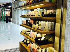 零售区-星巴克臻选(湖滨道店)