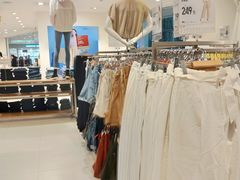 -优衣库(重庆星光时代广场店)