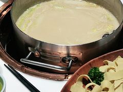 -洪氏嗨捞·猪肚鸡火锅(阳光天地店)