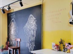 -志龙皇冠吃货椰子铺