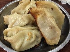 -黄阿姨锅贴大王(万航渡路店)