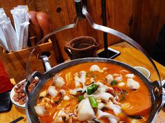 -老滇山寨•云南特色菜•地方菜•民族风情歌舞表演(金碧店)