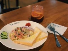 -Thanks美式餐厅(汉堡咖啡店)