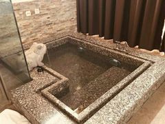 -裕龙汤泉