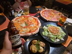 -Trattoria Altrove