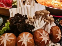 菌菇拼盘-湊湊火锅·茶憩(打浦桥日月光店)