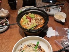 -云海肴·汽锅鸡·云南菜(天山百盛优客店)