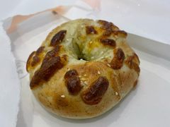 薯泥火腿芝士贝果-NOWWA挪瓦咖啡(深铁置业大厦店)