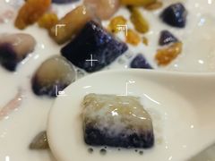 -广信牛奶甜品世家(台东店)