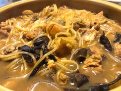 小鸡炖蘑菇-东北饺子王(港澳广场购物中心店)