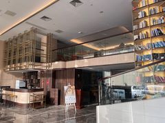 -深圳龙华大浪商业中心亚朵X酒店