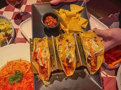 -鲨鱼美式餐厅酒吧Sharky