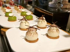 -圣丰索菲特·2 On 988 Café 自助餐厅