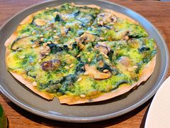 松仁菠菜蘑菇芝士飞饼-FUNFUN有饭花园聚会餐厅