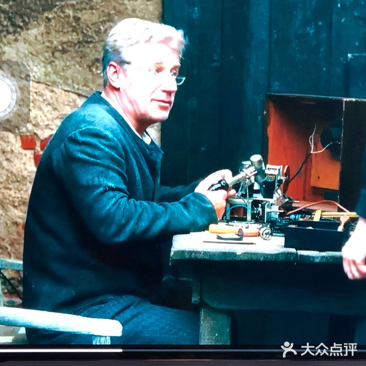 主演：汤姆-希林。葆拉-贝尓