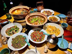 -吃饭皇帝大土家民族菜(正大广场店)