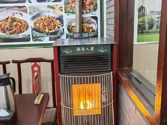 -湖南人家湘菜馆(镇江路店)