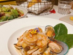 -Mogul Eatery·大亨餐酒馆