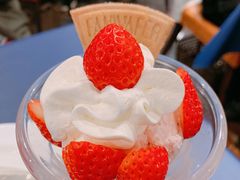 草莓甜品-不二家(数寄屋橋店)