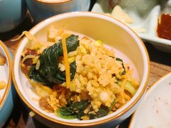 牛肉拌饭-明洞阿姨·韩式酱蟹烤肉·创意料理(三元桥店)