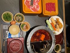 -牛YO寿喜烧·铁板烧和牛火锅自助(市府恒隆店)