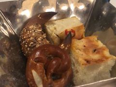 -龙虾酒吧扒房(宁波香格里拉店)