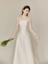 -不晚国际婚纱礼服